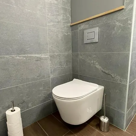 - Le Petit Loft - *